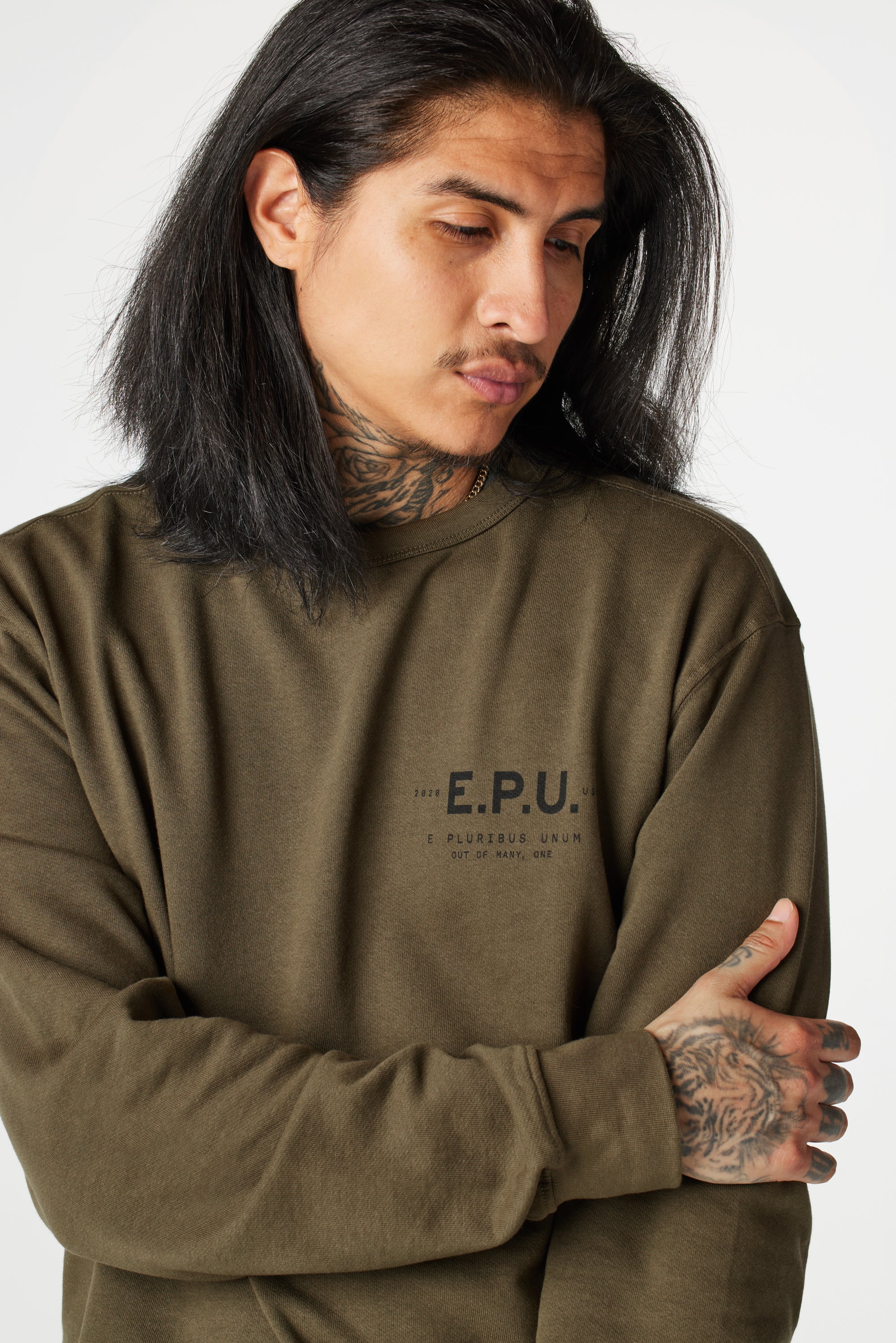 UNISEX TRAINING CREWNECK SWEATSHIRT - E.P.U. Active Lifestyle Wear